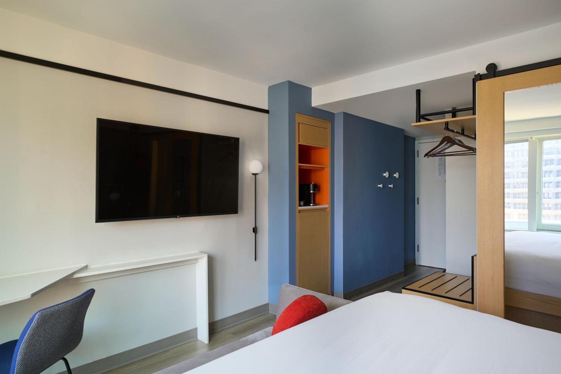 Delta Hotels by Marriott New York Times Square photo 15