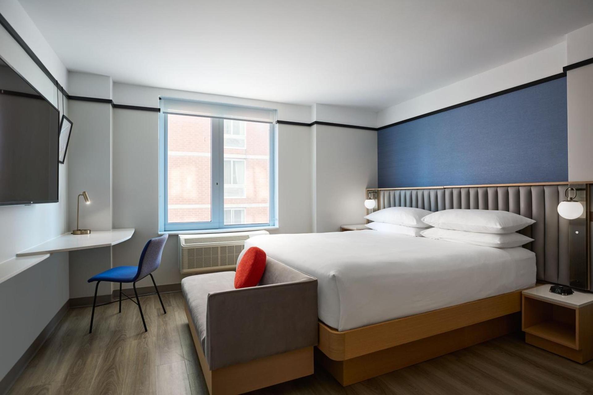 Delta Hotels by Marriott New York Times Square photo 12