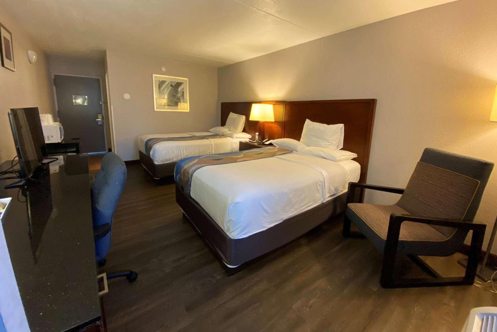 Travelodge Inn & Suites by Wyndham Albany photo 9