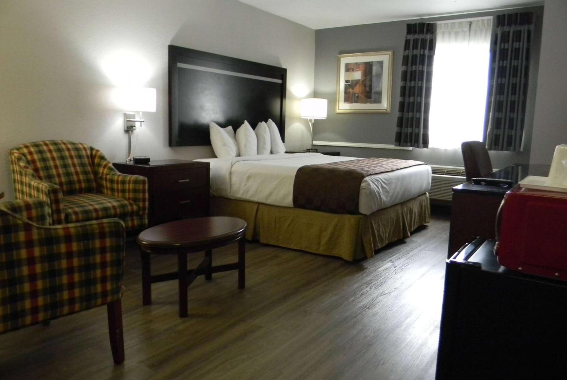 Travelodge Inn & Suites by Wyndham Albany photo 8