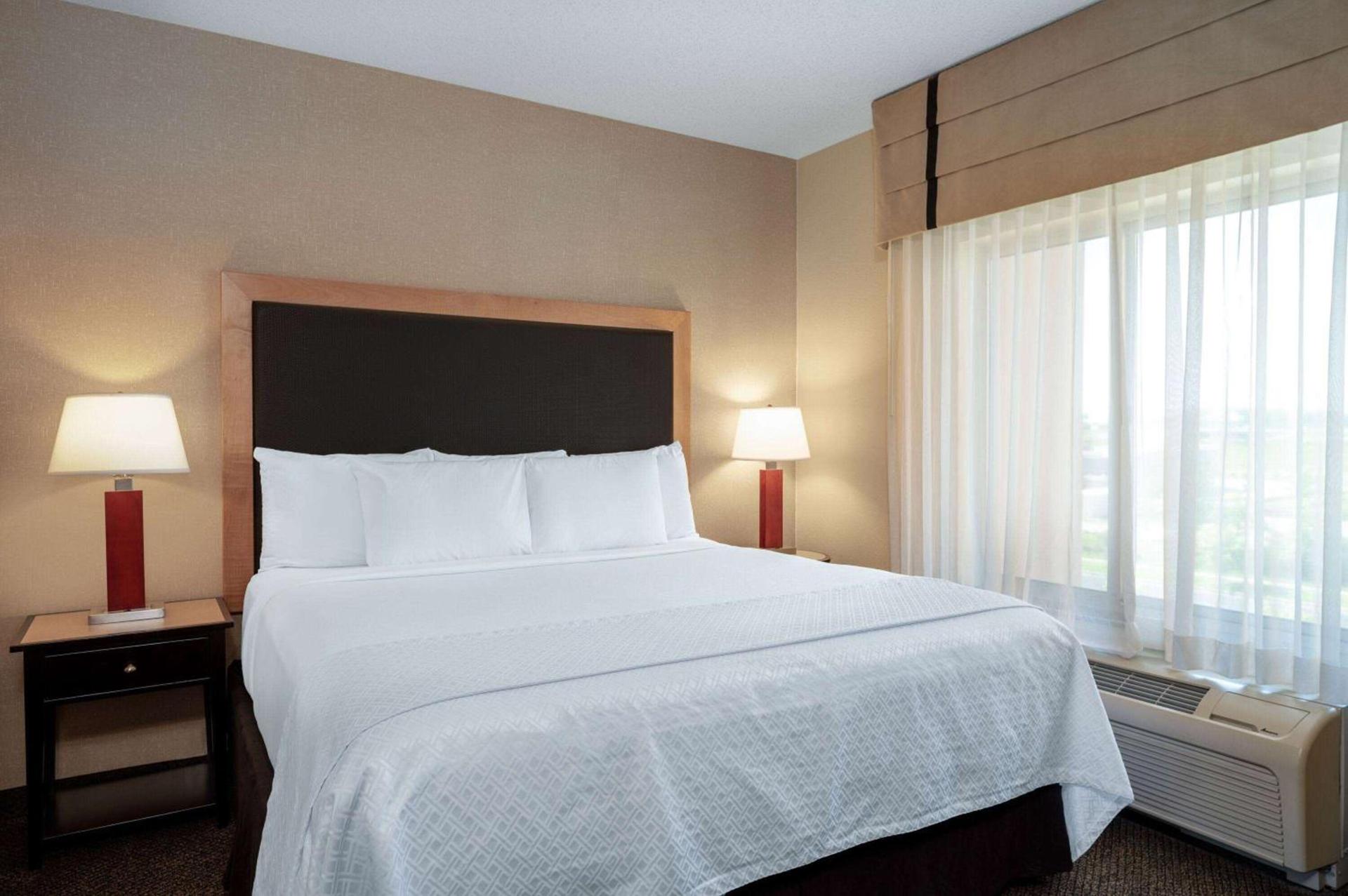 Wyndham Noblesville photo 13