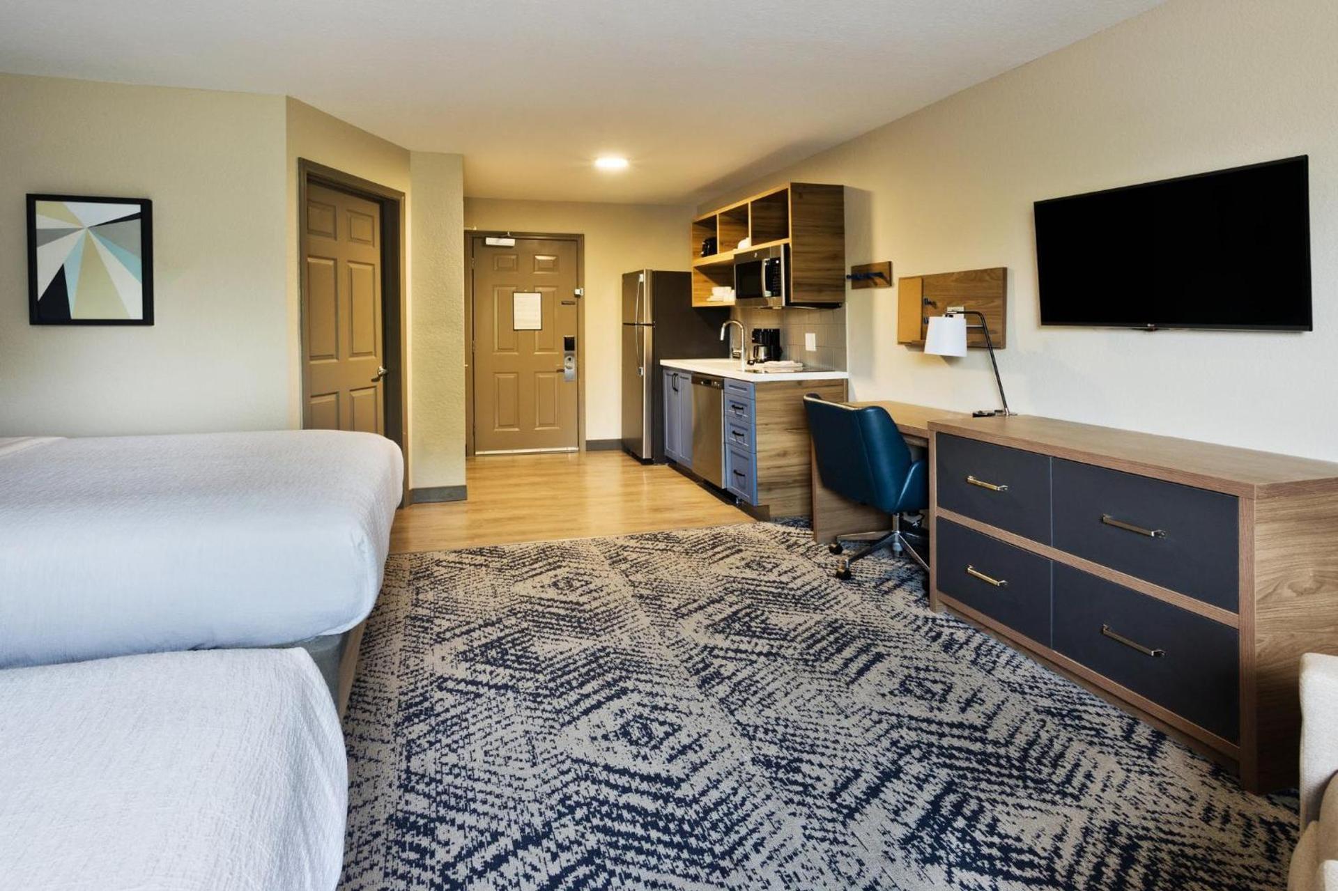 Candlewood Suites Eastchase Park by IHG photo 3