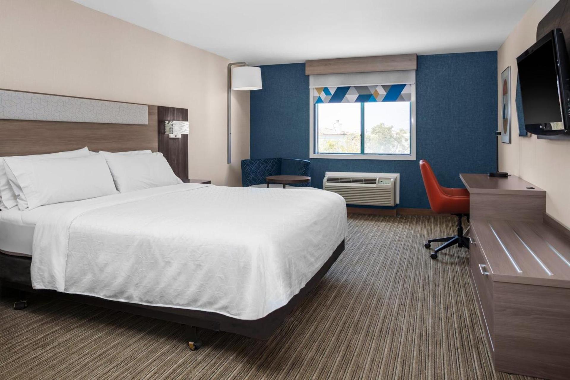 Holiday Inn Express Hotel & Suites Hermosa Beach by IHG photo 71