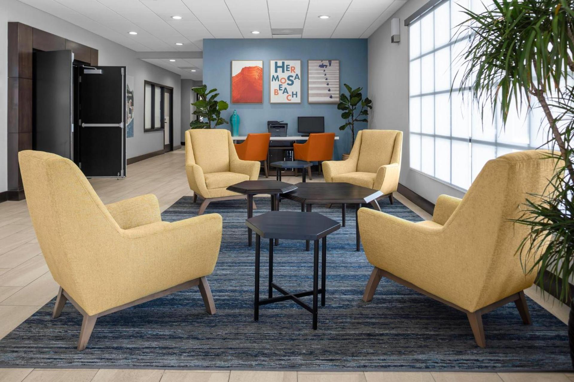Holiday Inn Express Hotel & Suites Hermosa Beach by IHG photo 53