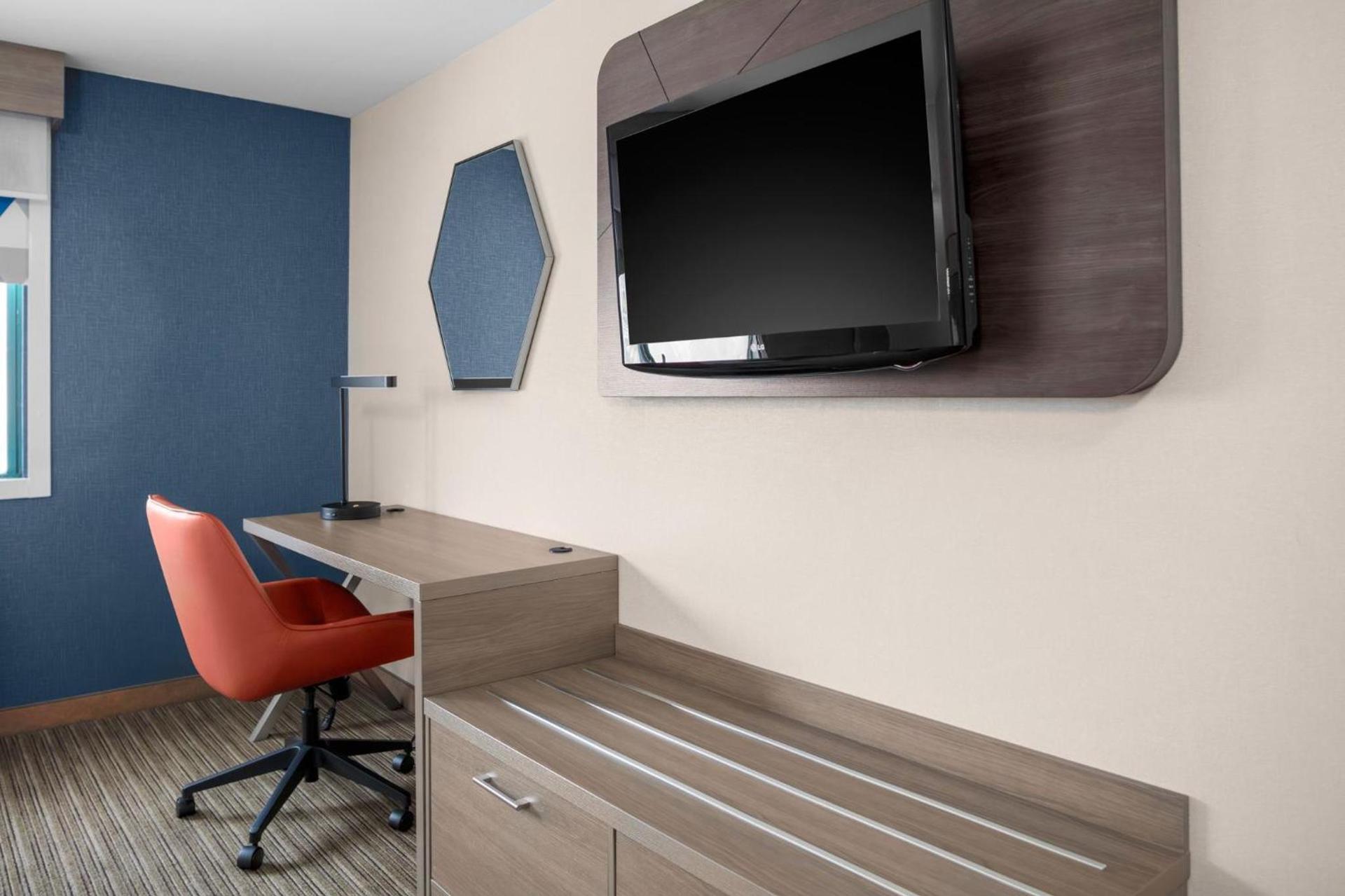 Holiday Inn Express Hotel & Suites Hermosa Beach by IHG photo 68