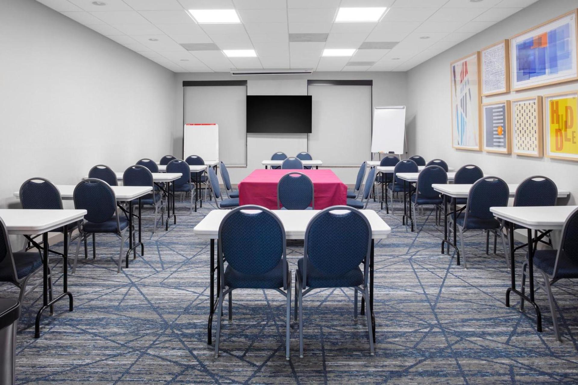 Holiday Inn Express Hotel & Suites Hermosa Beach by IHG photo 98
