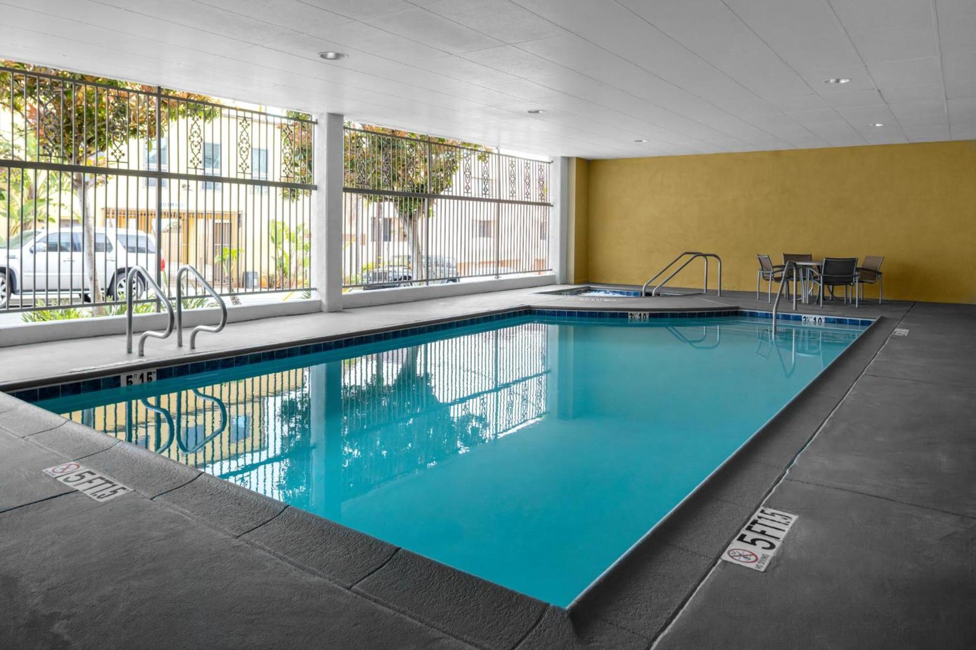 Holiday Inn Express Hotel & Suites Hermosa Beach by IHG photo 90
