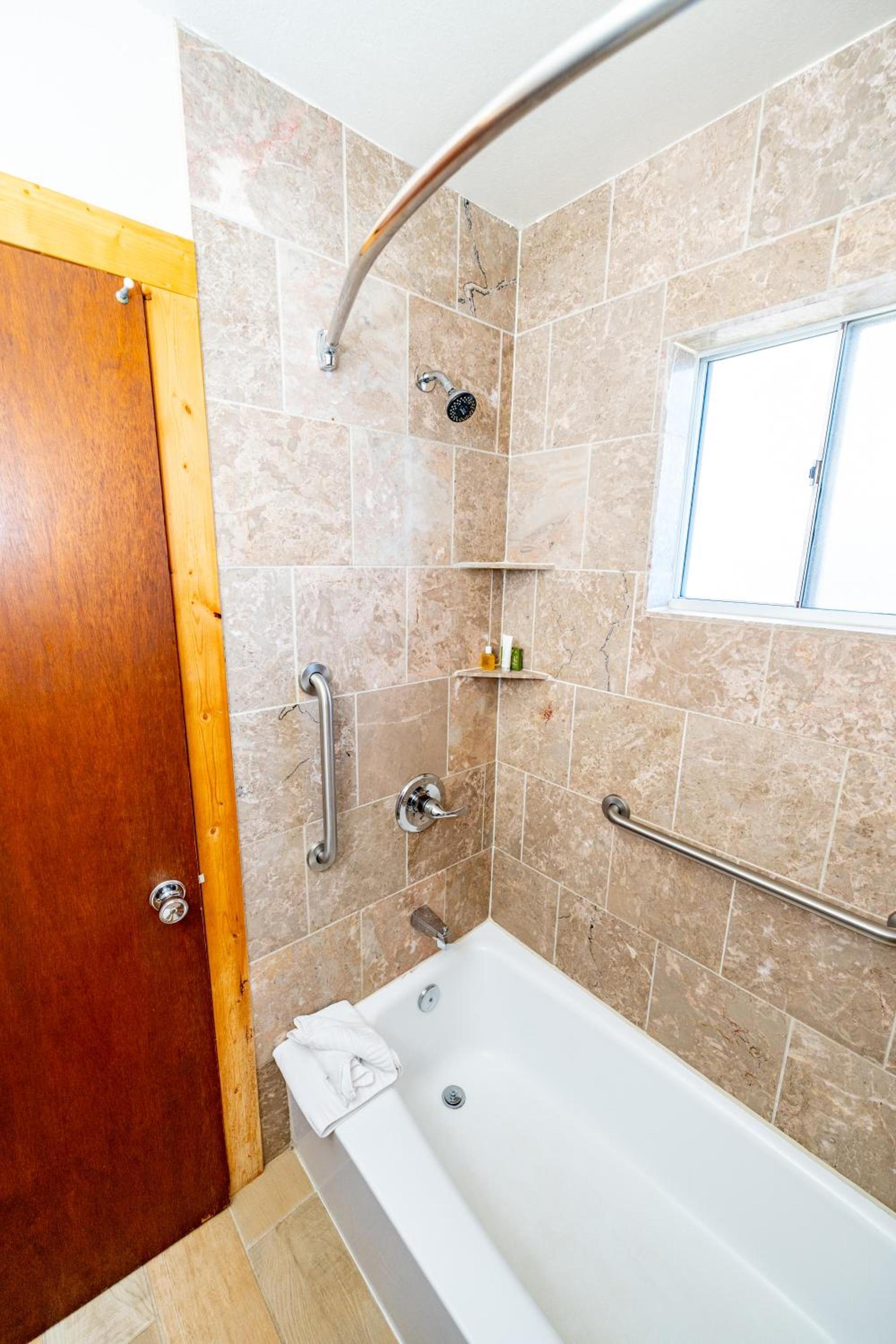Hotel Estes photo 57