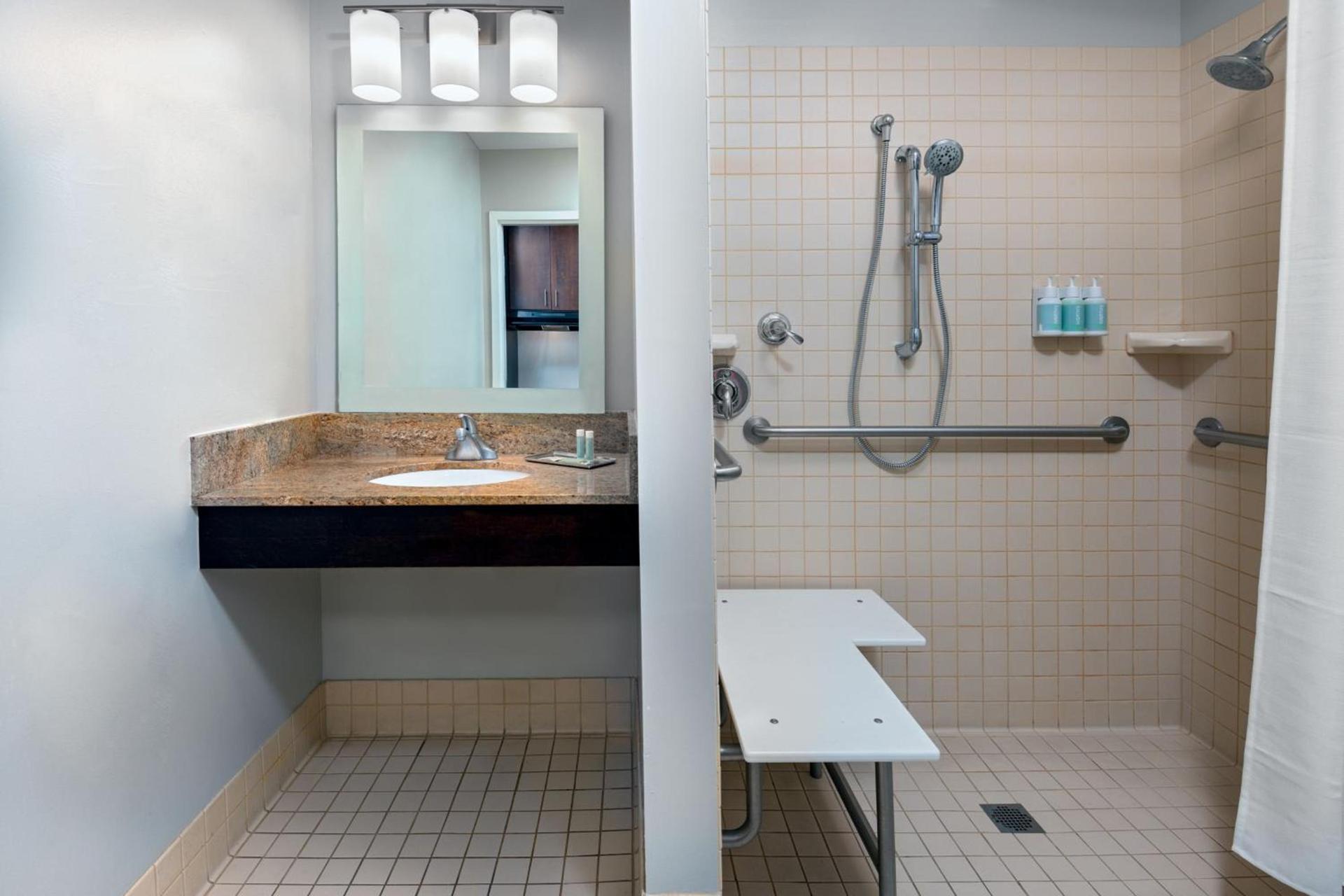 TownePlace Suites Buffalo Airport photo 31