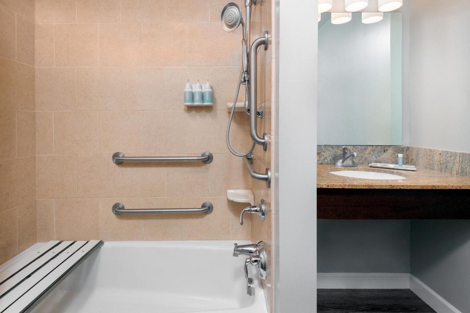 TownePlace Suites Buffalo Airport photo 32