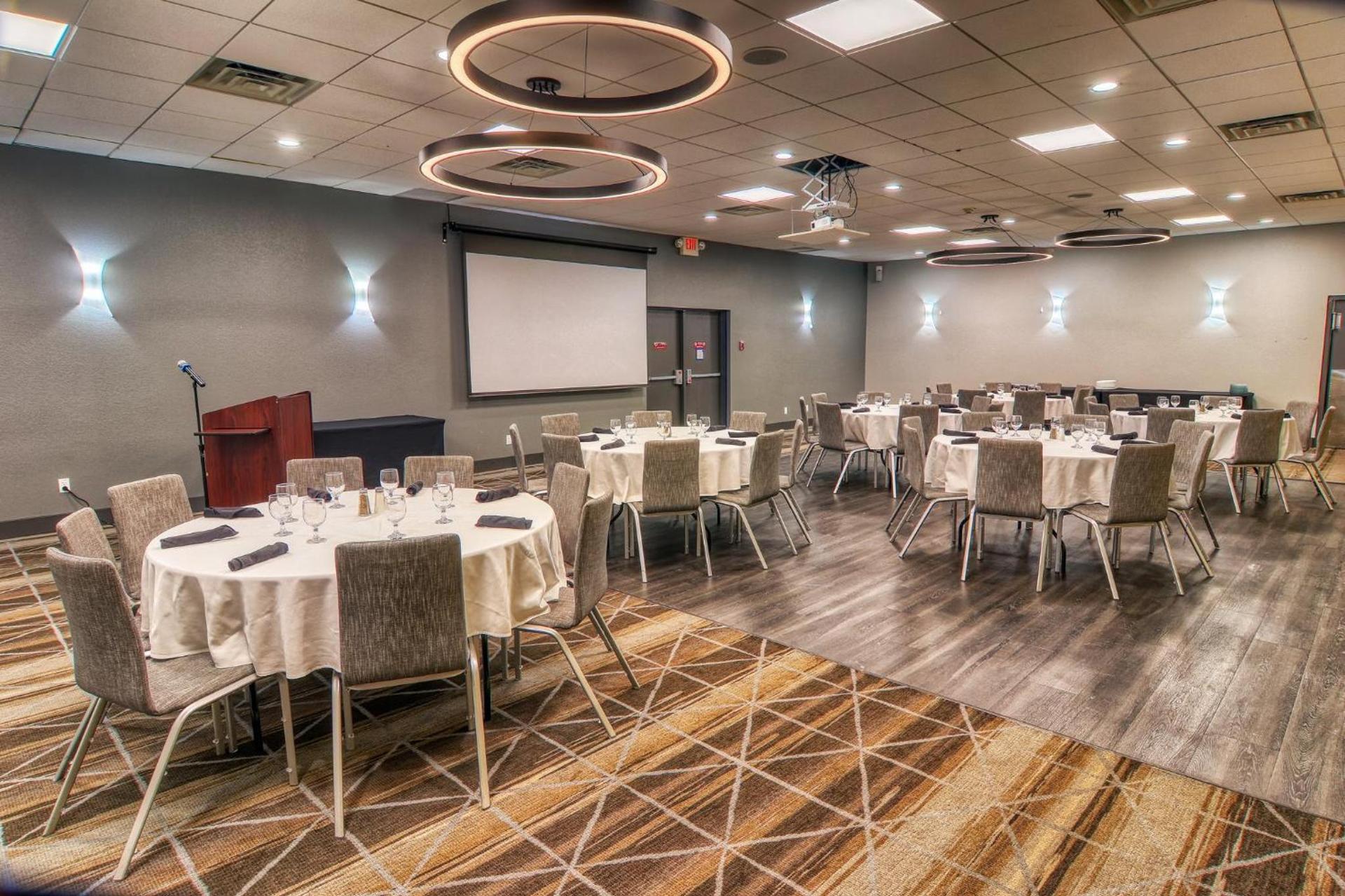 Holiday Inn Detroit Lakes - Lakefront by IHG photo 17