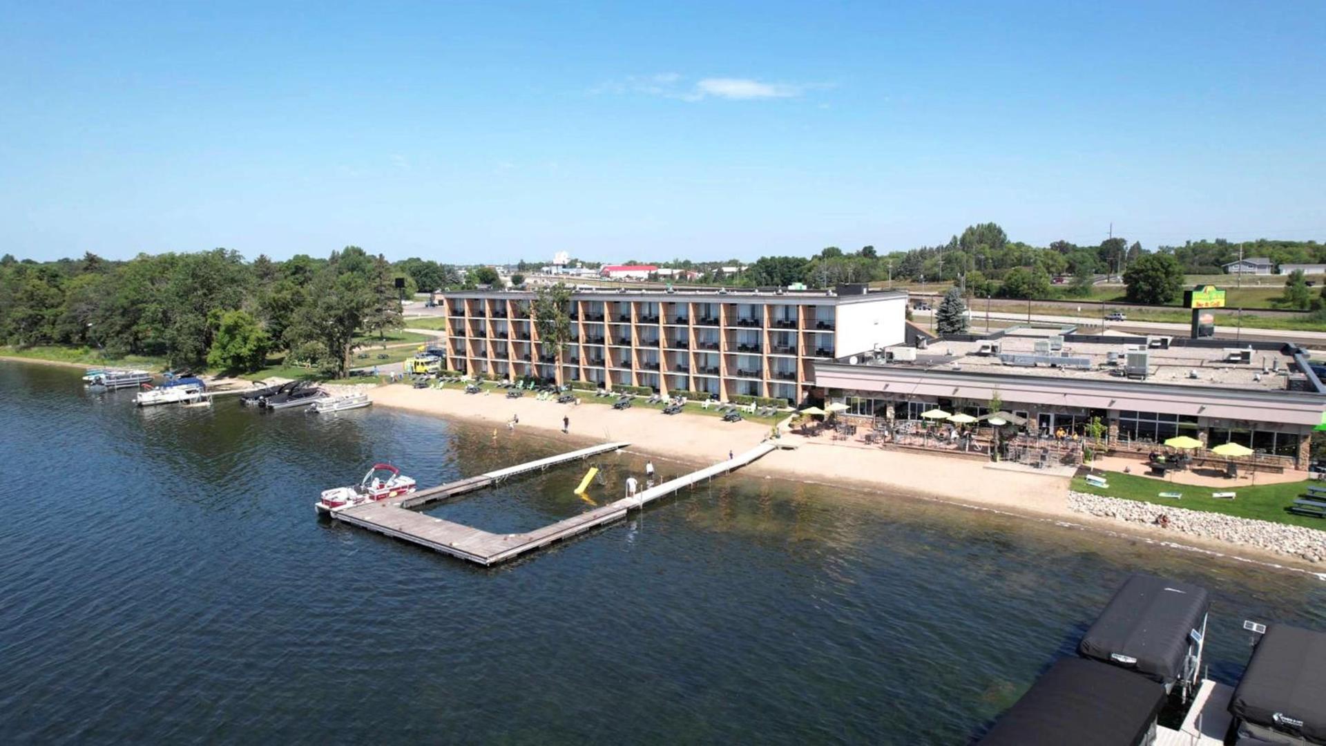 Holiday Inn Detroit Lakes - Lakefront by IHG photo 31