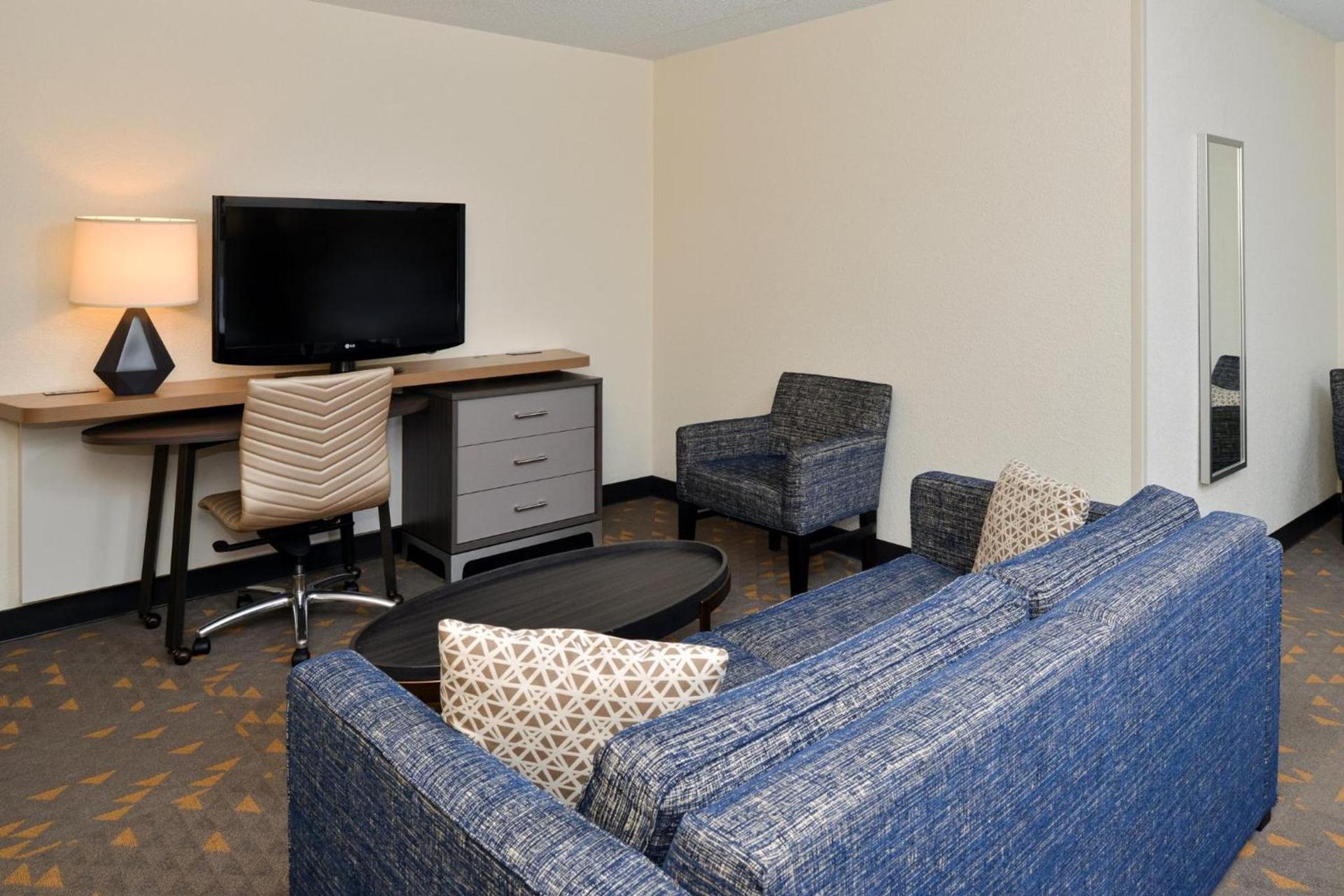 Holiday Inn Hotel & Suites Overland Park-Convention Center by IHG photo 71