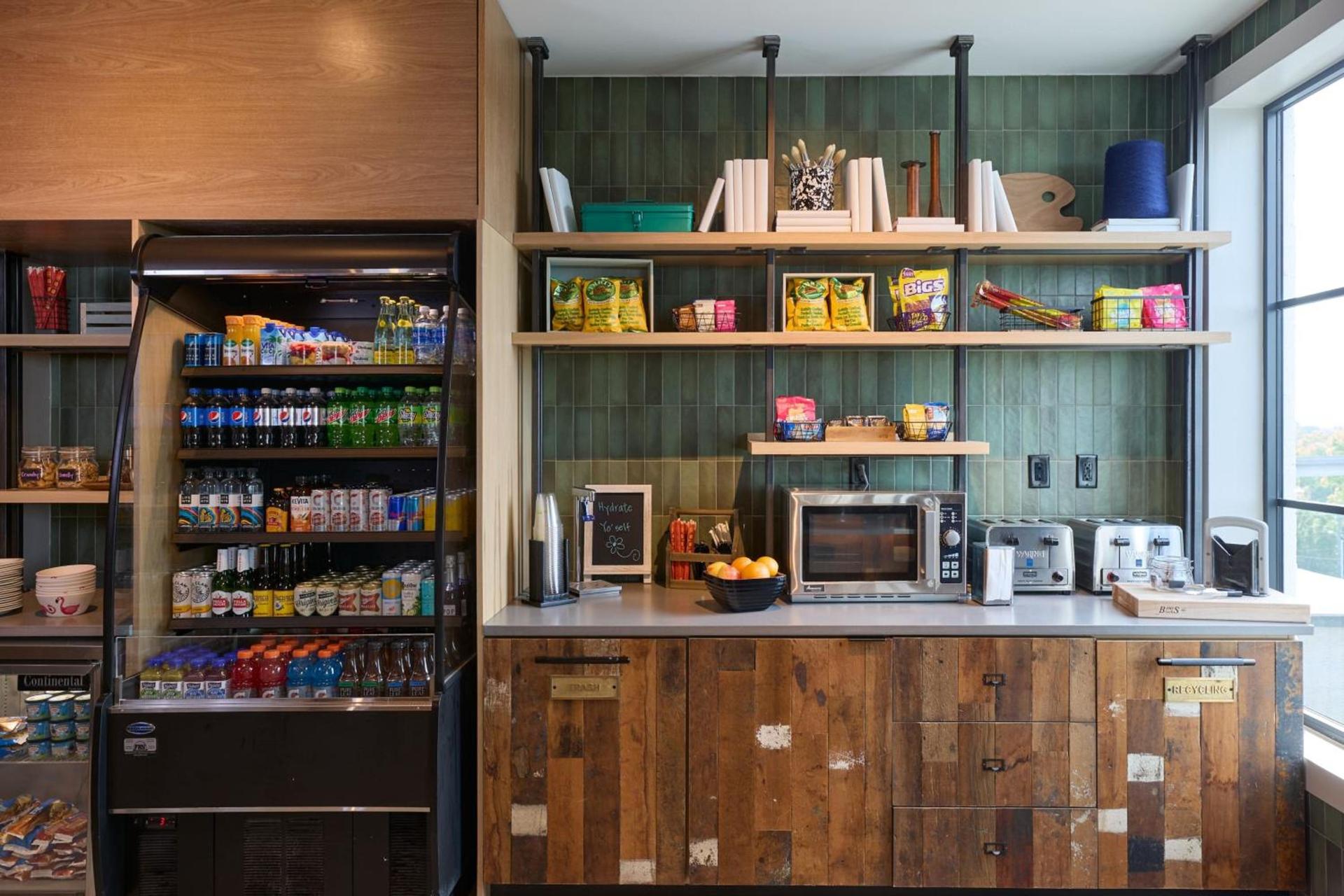Moxy Charleston Downtown photo 35