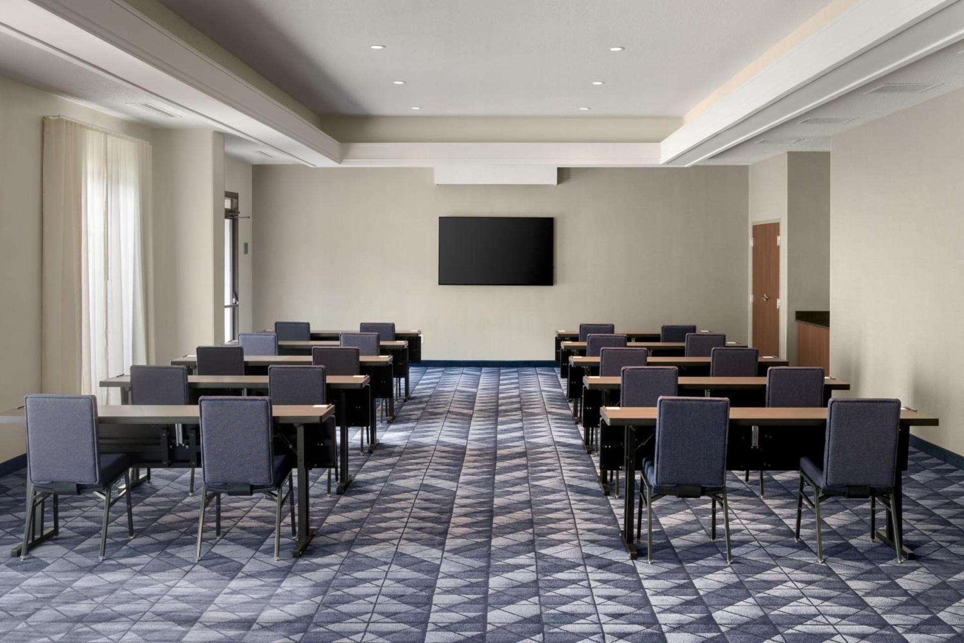 Courtyard by Marriott New Orleans Metairie photo 33