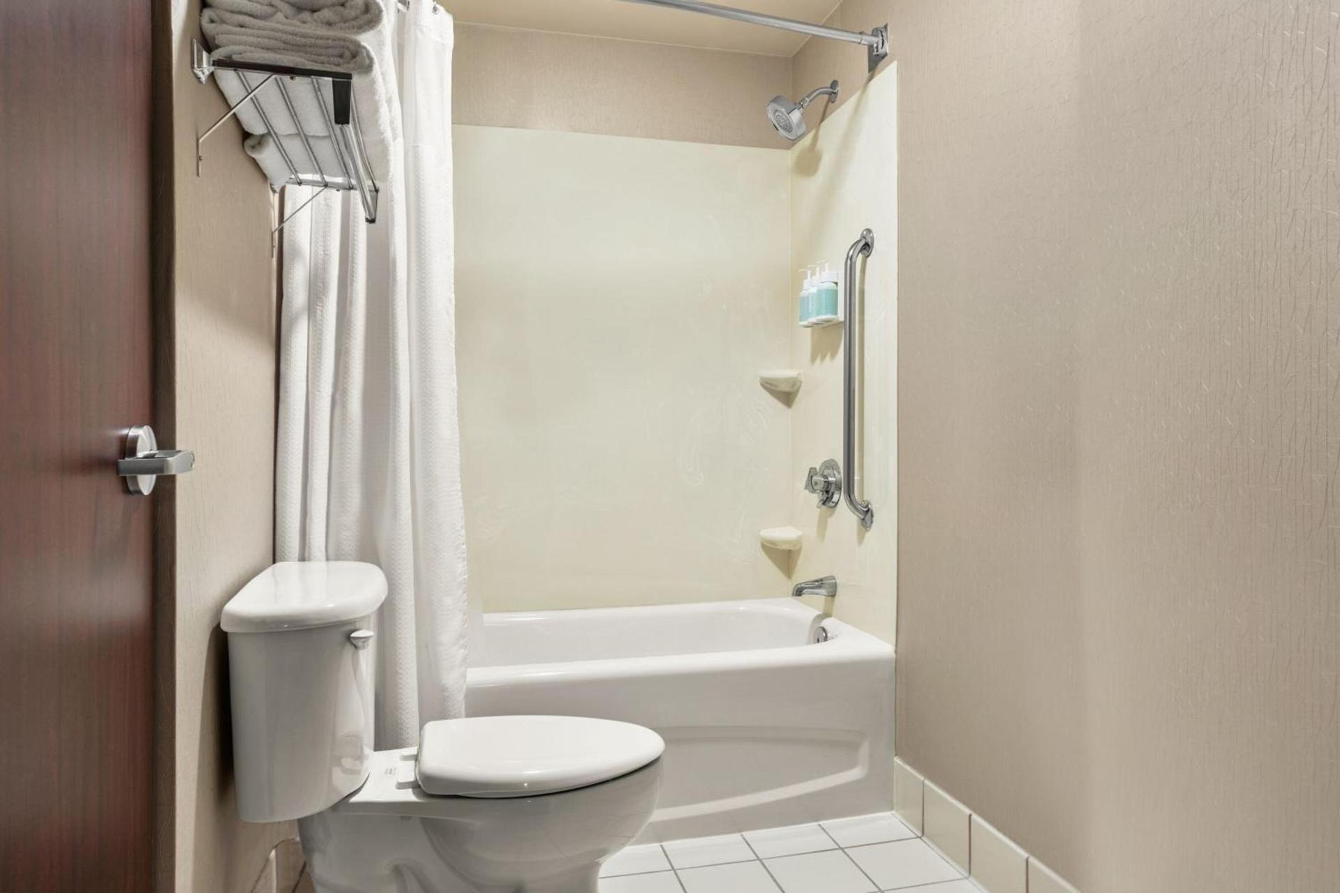 SpringHill Suites Boston Andover photo 12