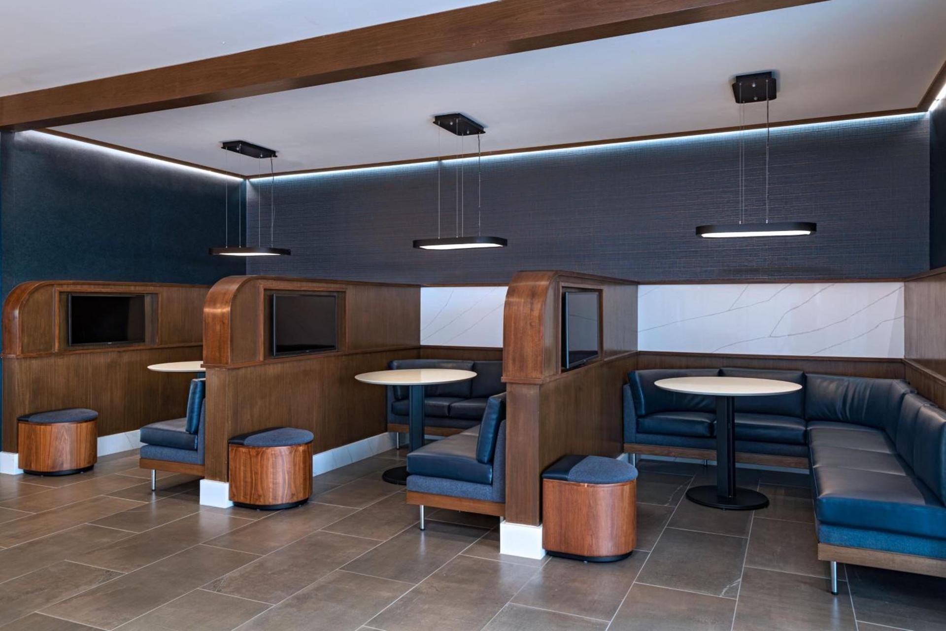 Courtyard by Marriott Austin Dripping Springs photo 24
