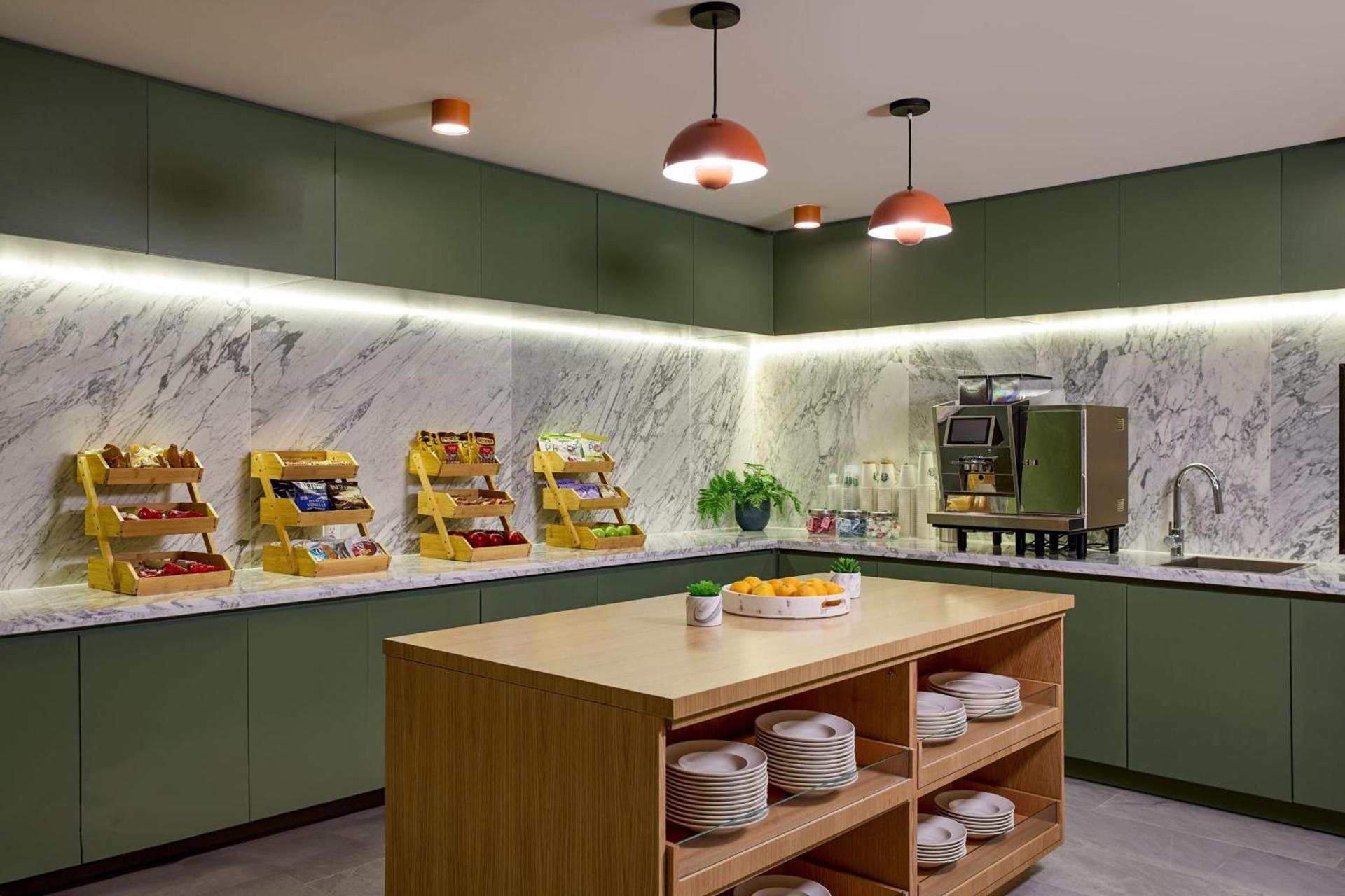 Delta Hotels by Marriott New York Times Square photo 8