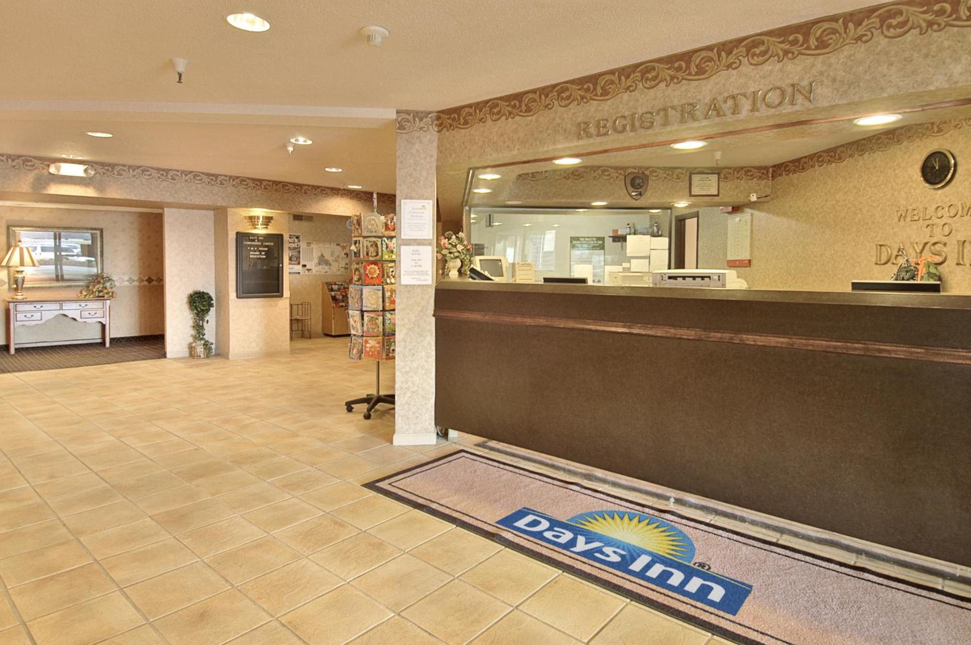 Days Inn & Suites by Wyndham Bridgeport - Clarksburg photo 46