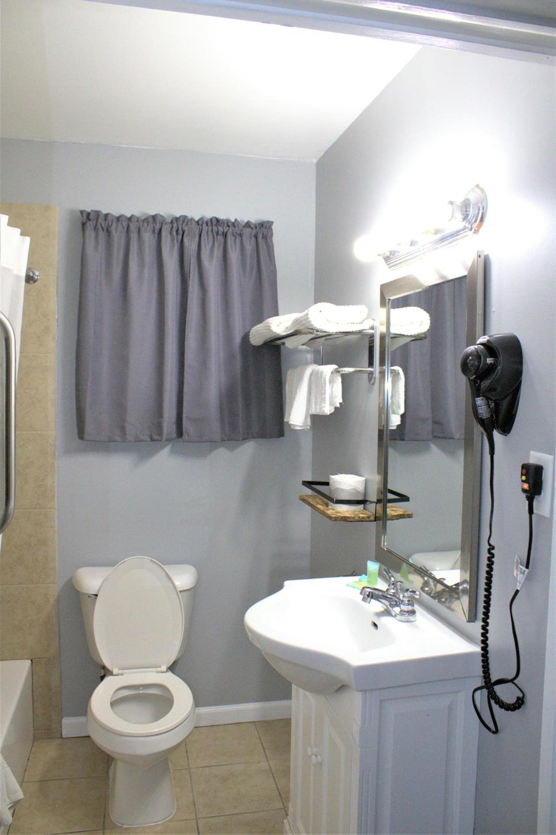 HavenPointe Inn & Suites photo 42