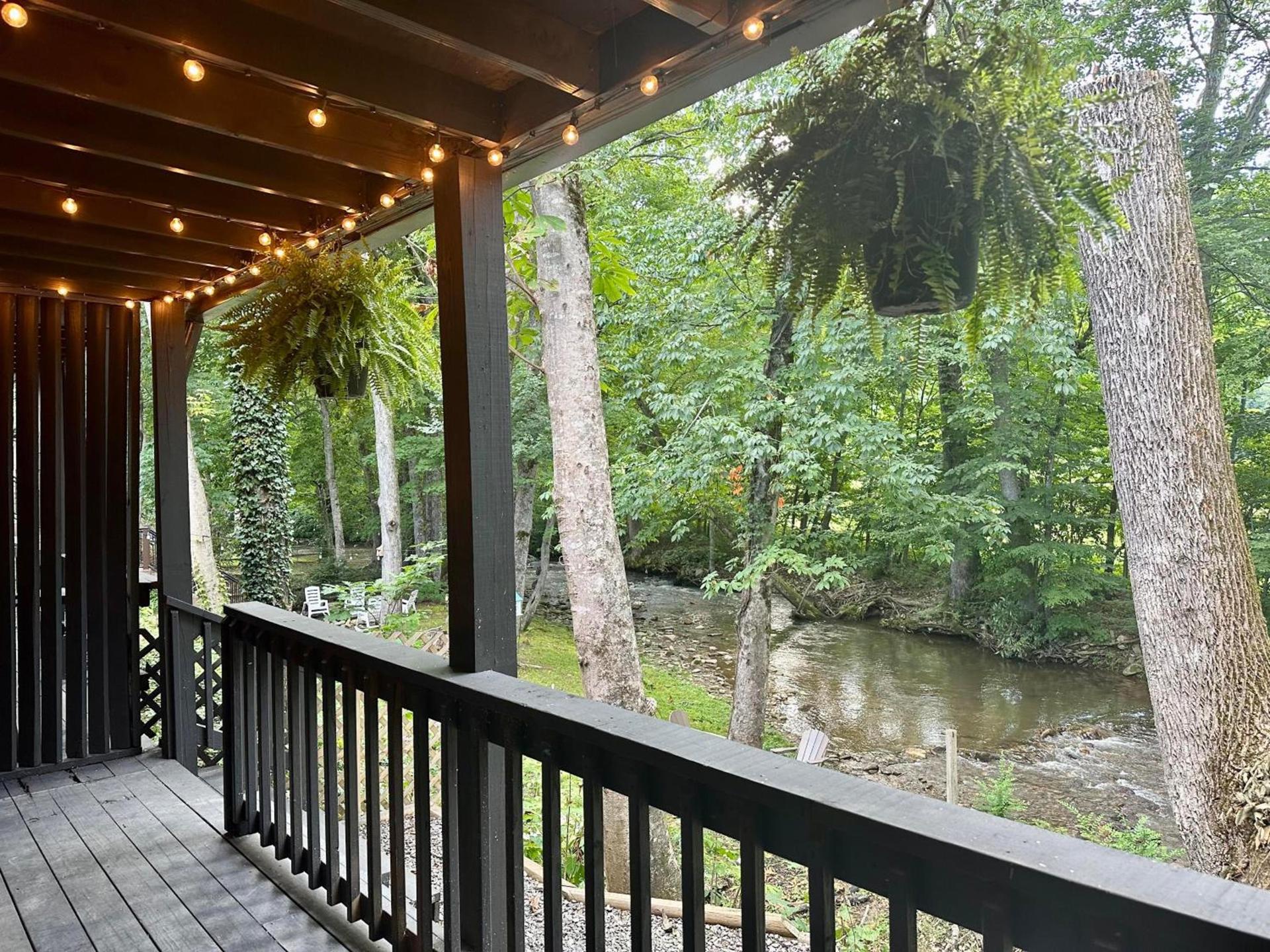 Veda Inn & Cottages photo 10
