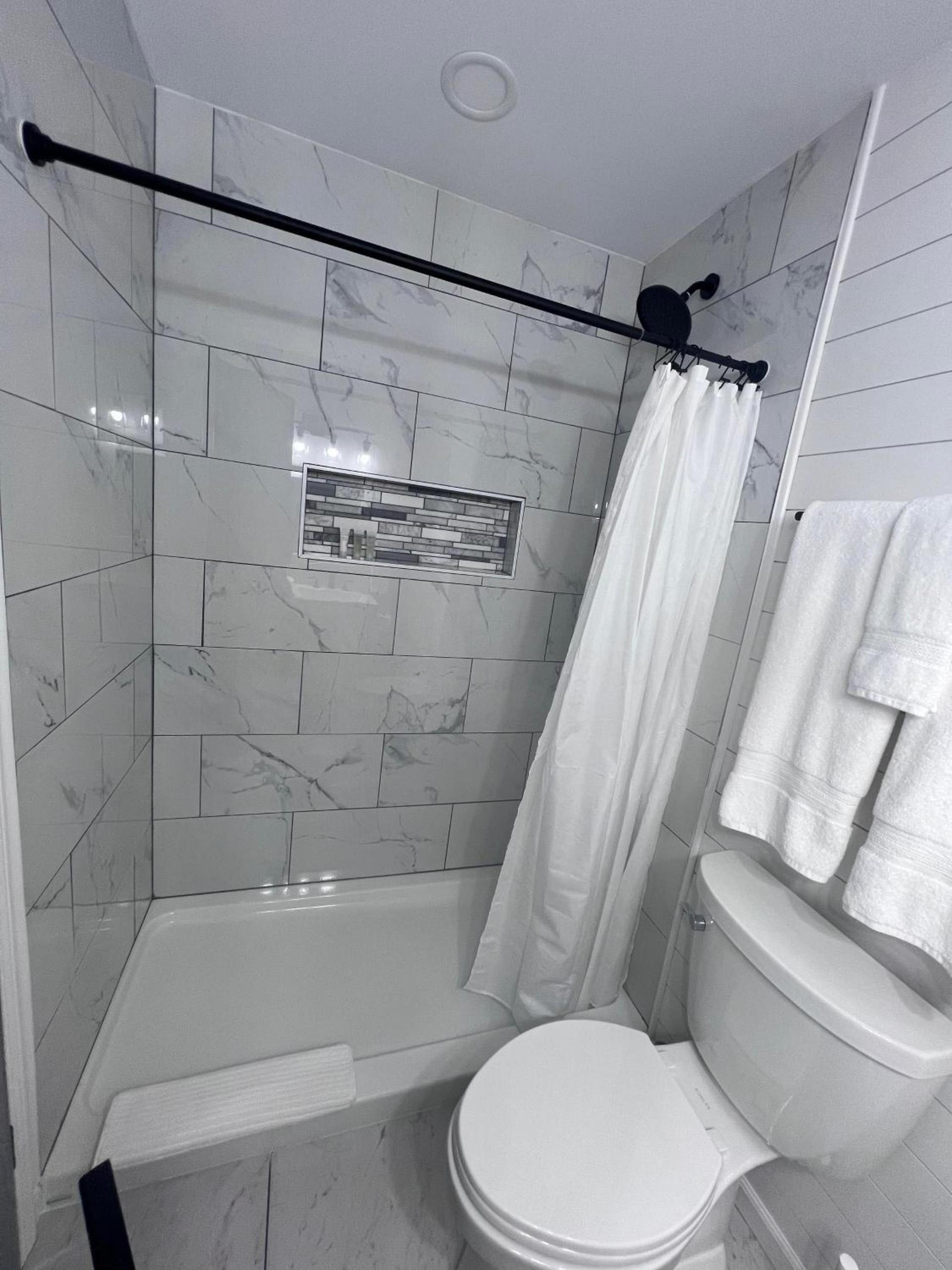 Veda Inn & Cottages photo 12