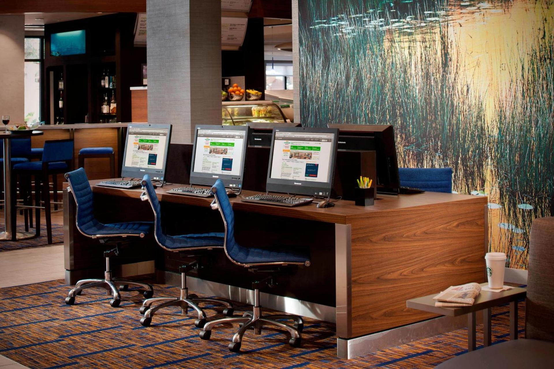 Courtyard by Marriott Orlando Lake Buena Vista in the Marriott Village photo 24