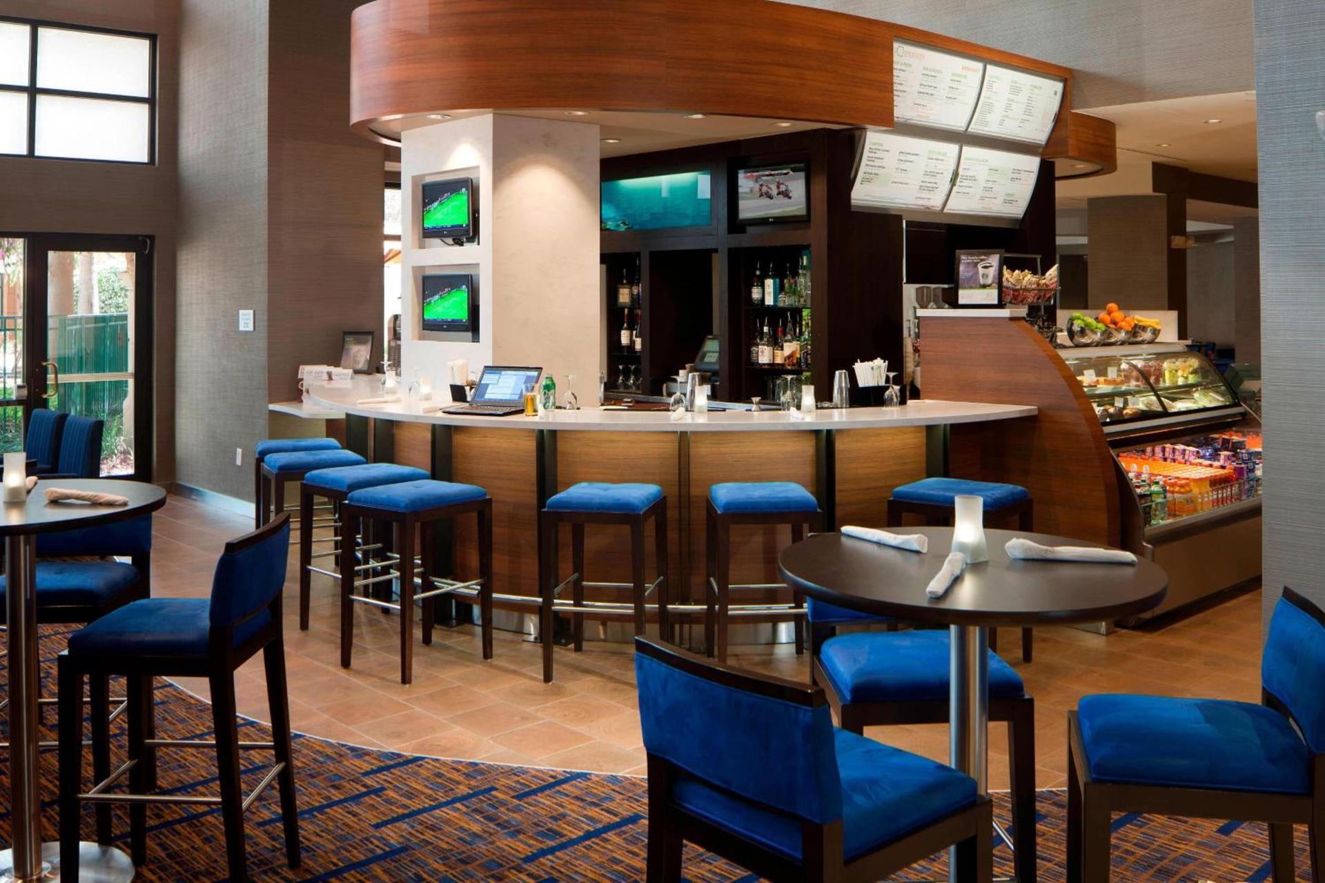 Courtyard by Marriott Orlando Lake Buena Vista in the Marriott Village photo 27