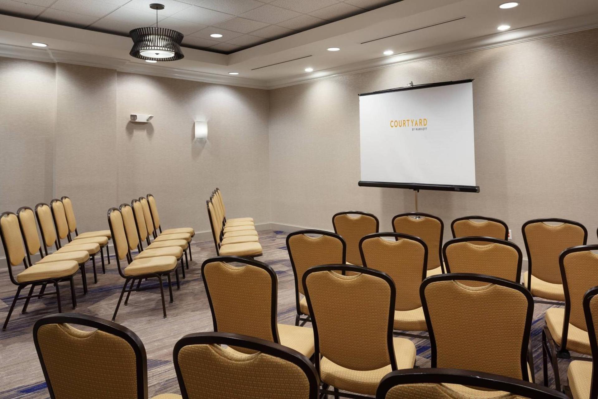Courtyard by Marriott Orlando Lake Buena Vista in the Marriott Village photo 49