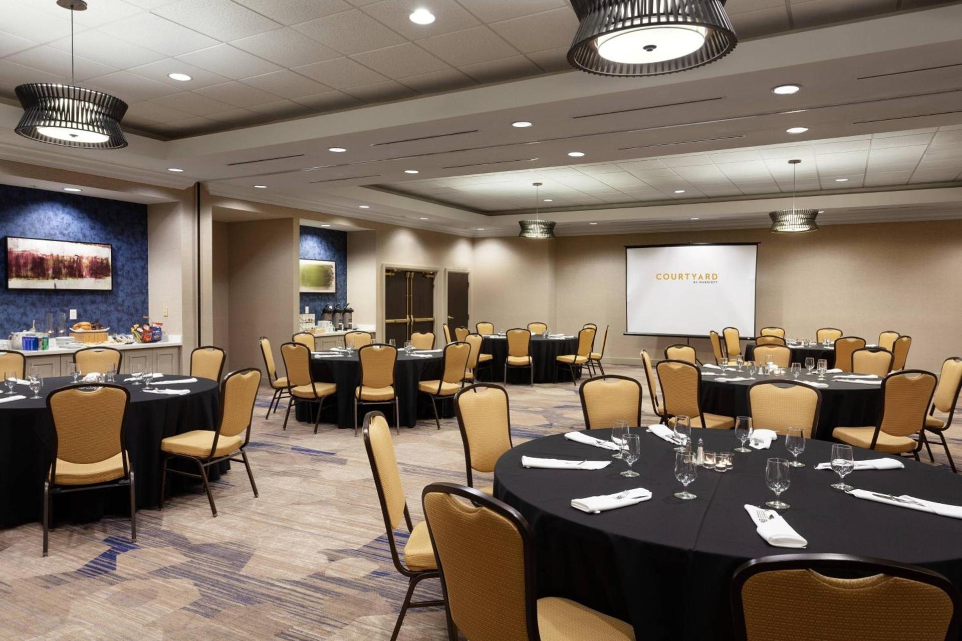 Courtyard by Marriott Orlando Lake Buena Vista in the Marriott Village photo 50
