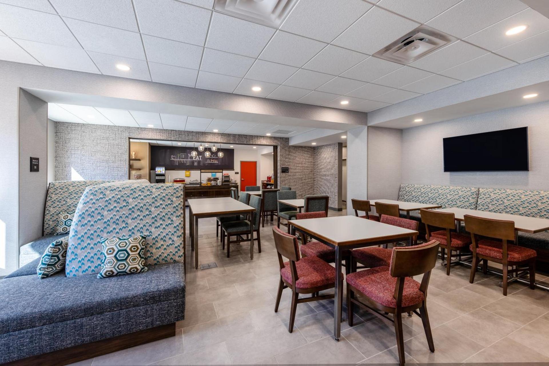 Hampton Inn Columbus Downtown, Ga photo 14