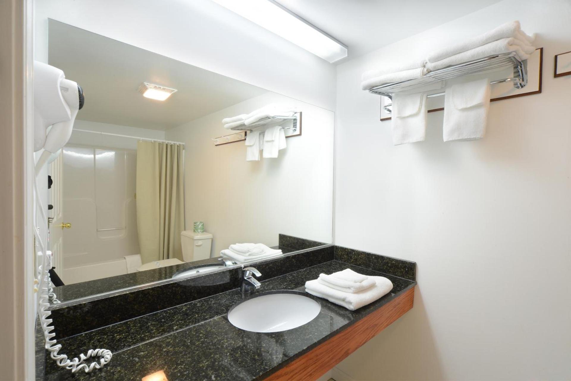 Studio Motel of Lake George photo 5