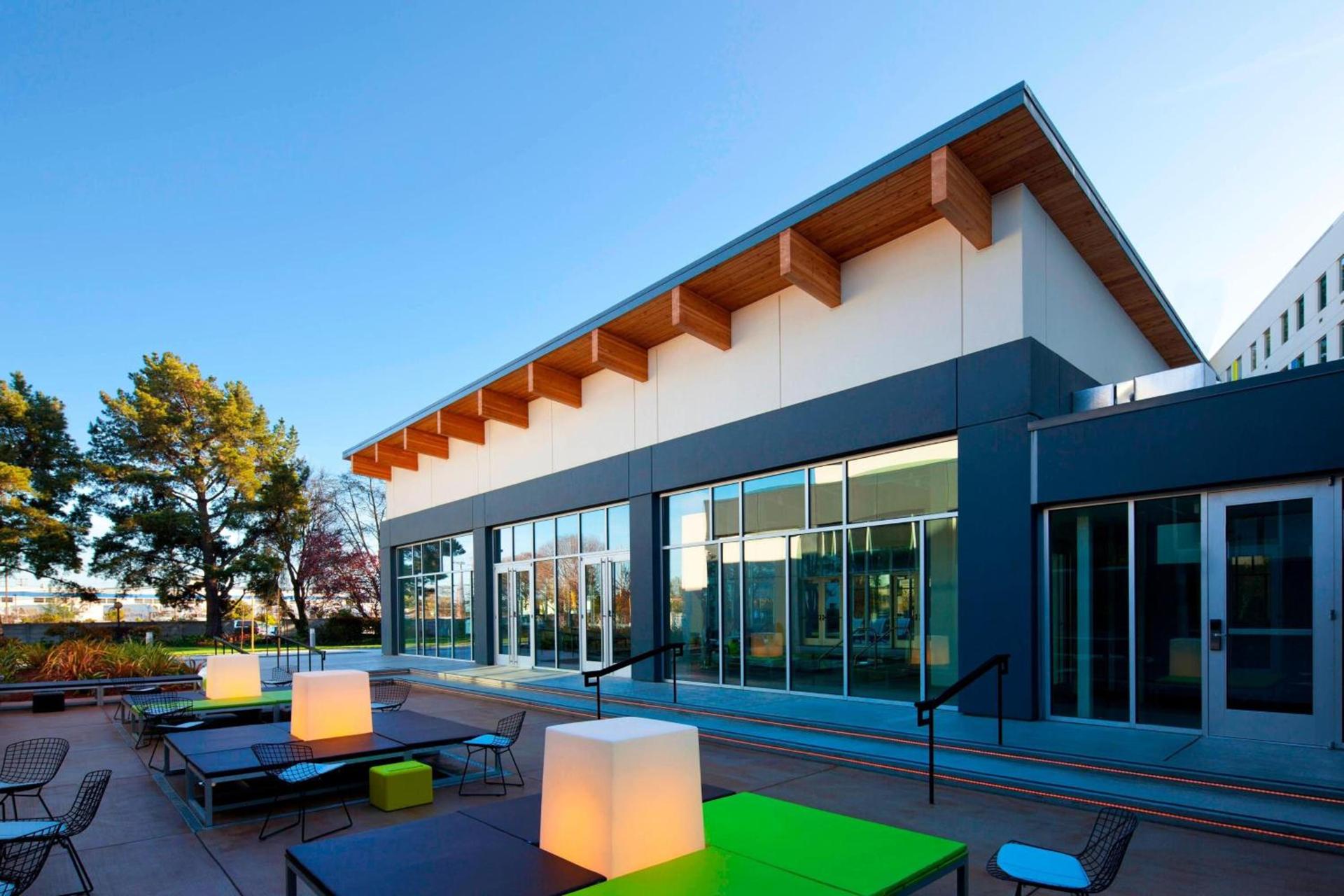 Aloft by Marriott San Francisco Airport photo 9