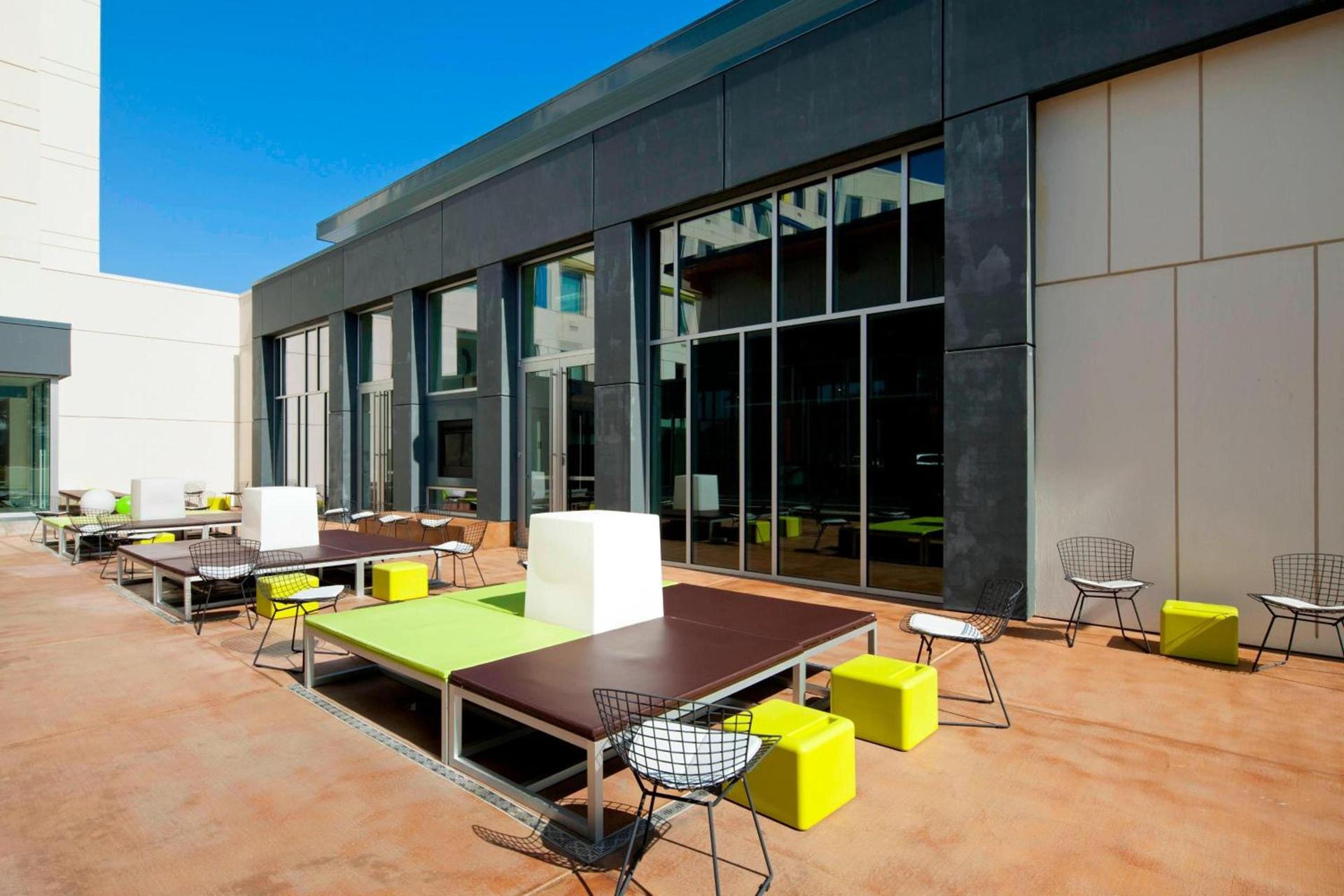 Aloft by Marriott San Francisco Airport photo 10