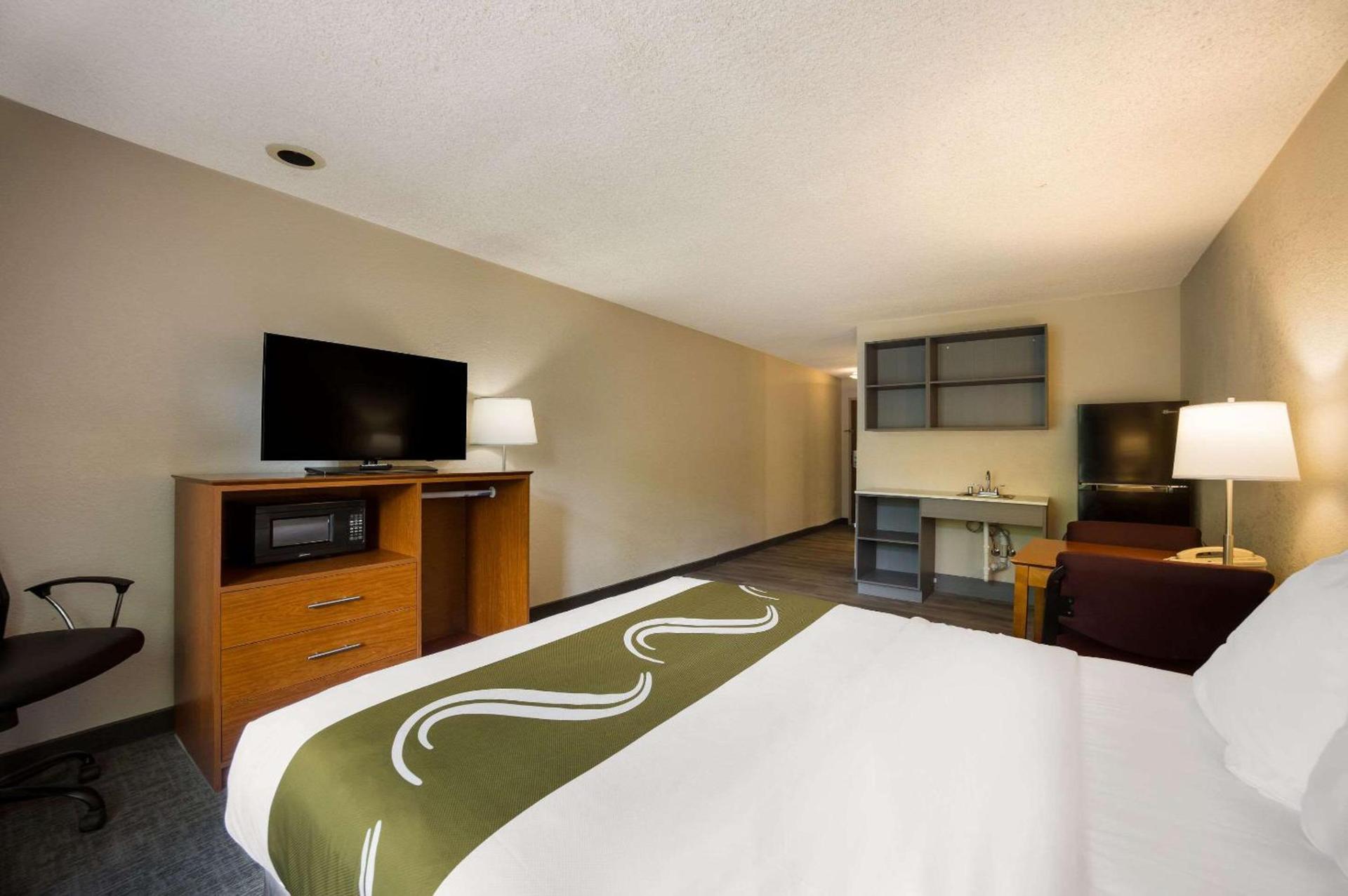 Suburban Studios Canon City photo 27