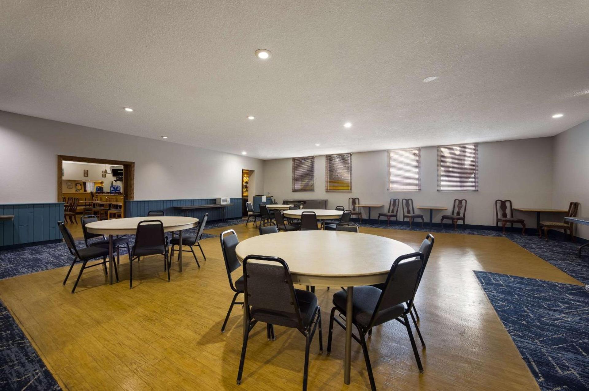 Suburban Studios Canon City photo 15
