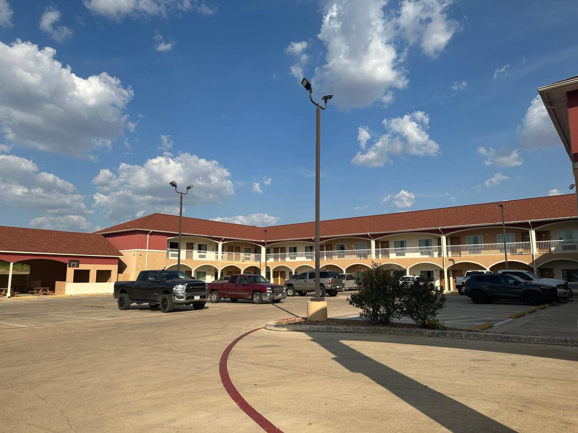 Executive Inn & Suites photo 20