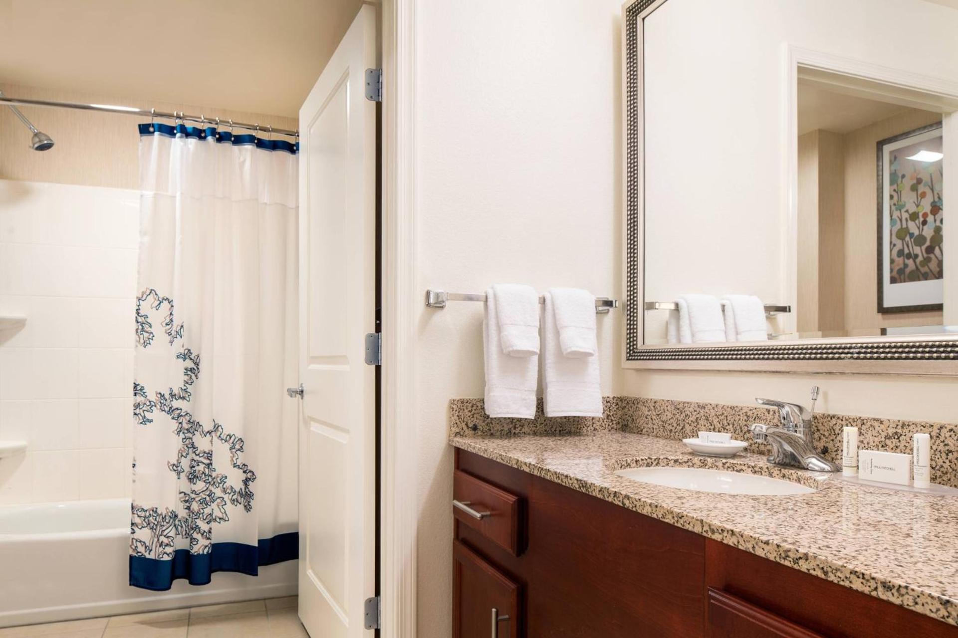 Residence Inn Phoenix Desert View at Mayo Clinic photo 11