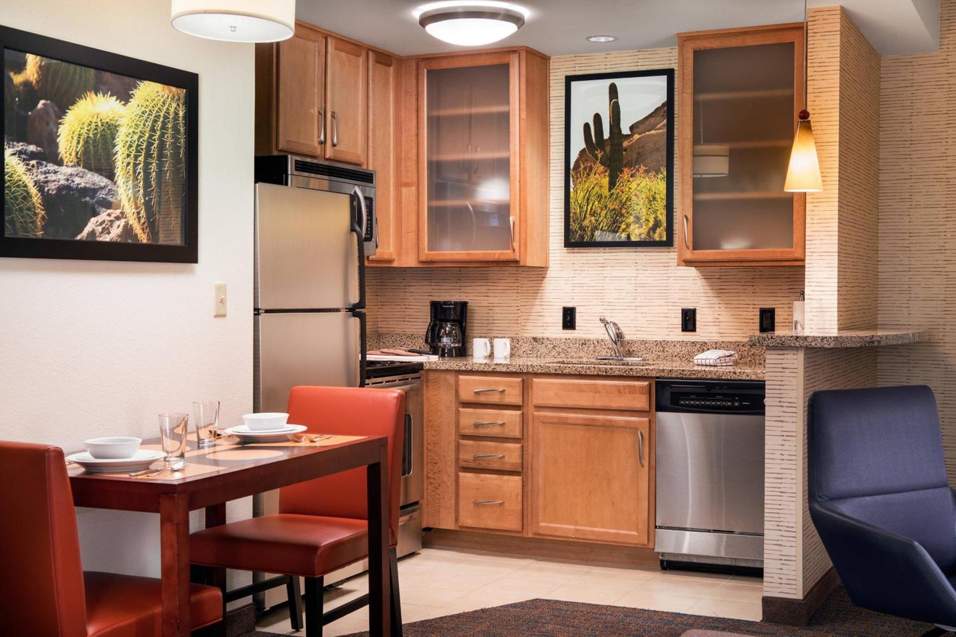 Residence Inn Phoenix Desert View at Mayo Clinic photo 10