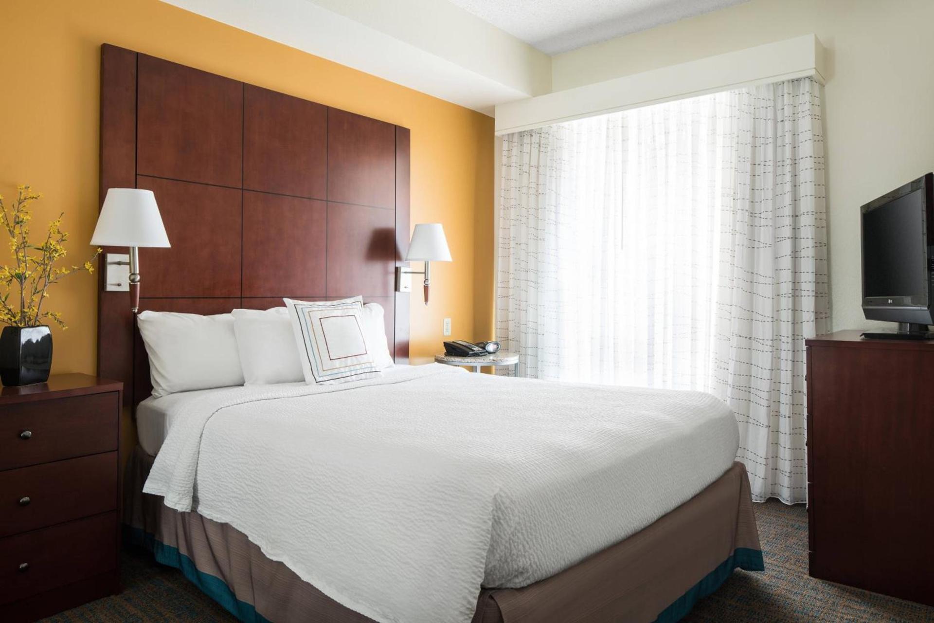 Residence Inn Phoenix Desert View at Mayo Clinic photo 18