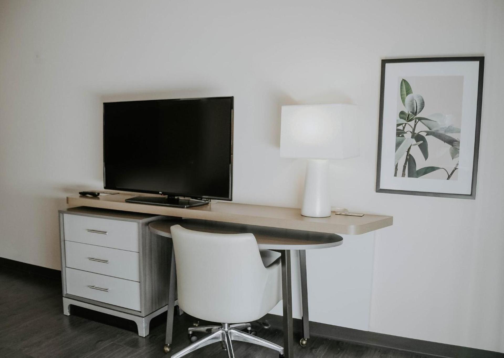 Holiday Inn Omaha Downtown - Waterpark by IHG photo 63