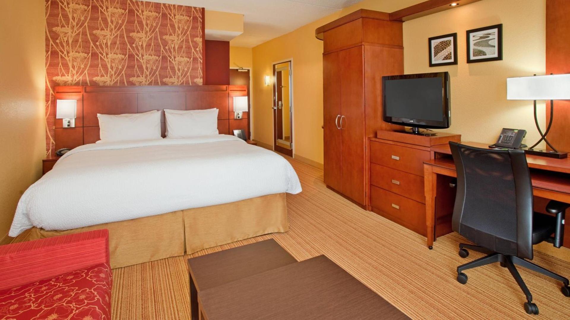 Courtyard by Marriott Pittsburgh North/Cranberry Woods photo 2