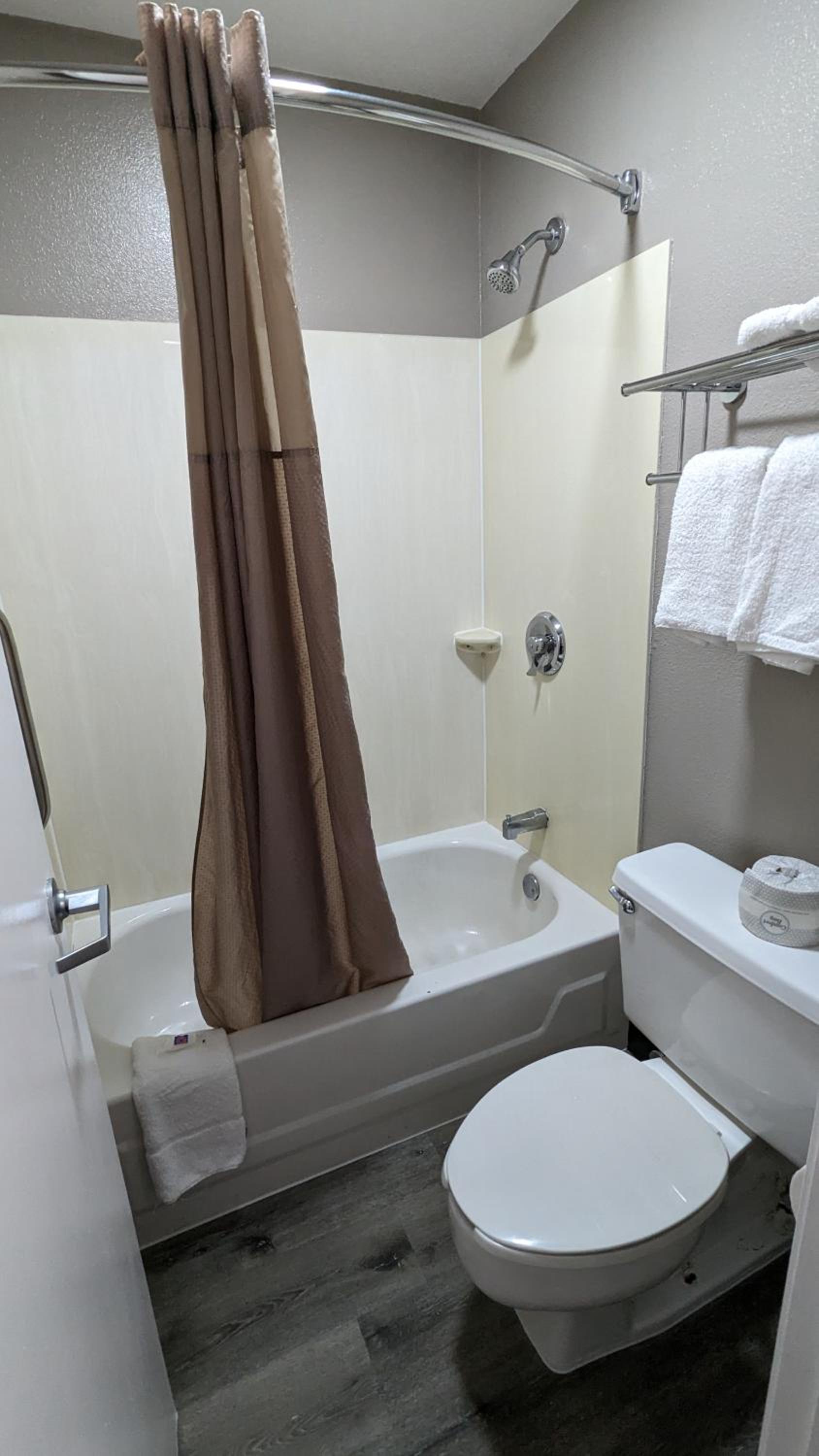 Motel 6-Nashua, NH - South photo 31