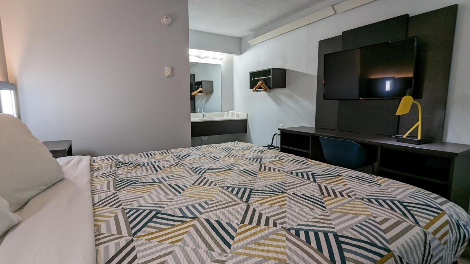 Motel 6-Nashua, NH - South photo 22
