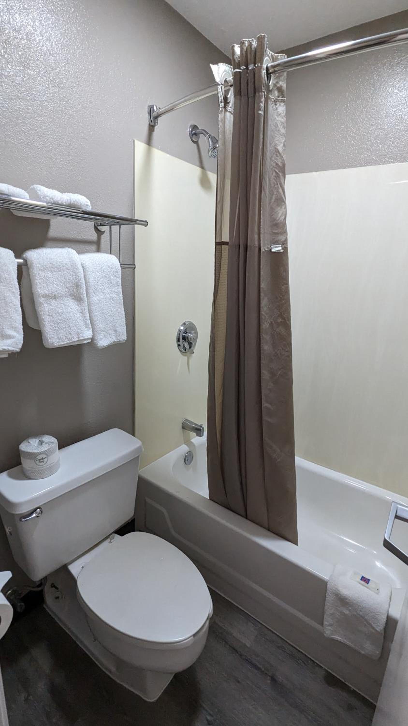 Motel 6-Nashua, NH - South photo 33