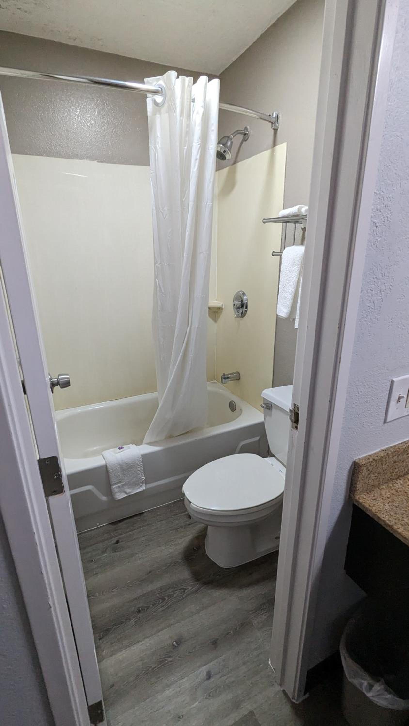 Motel 6-Nashua, NH - South photo 32