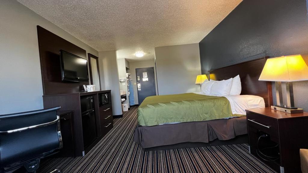 Colby Inn and Suites photo 6