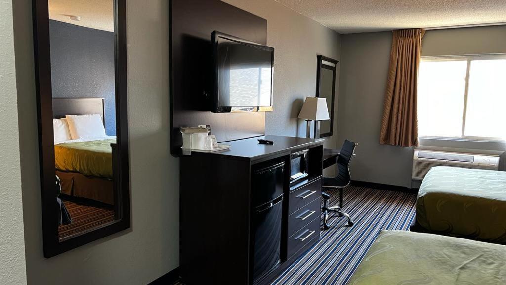 Colby Inn and Suites photo 9