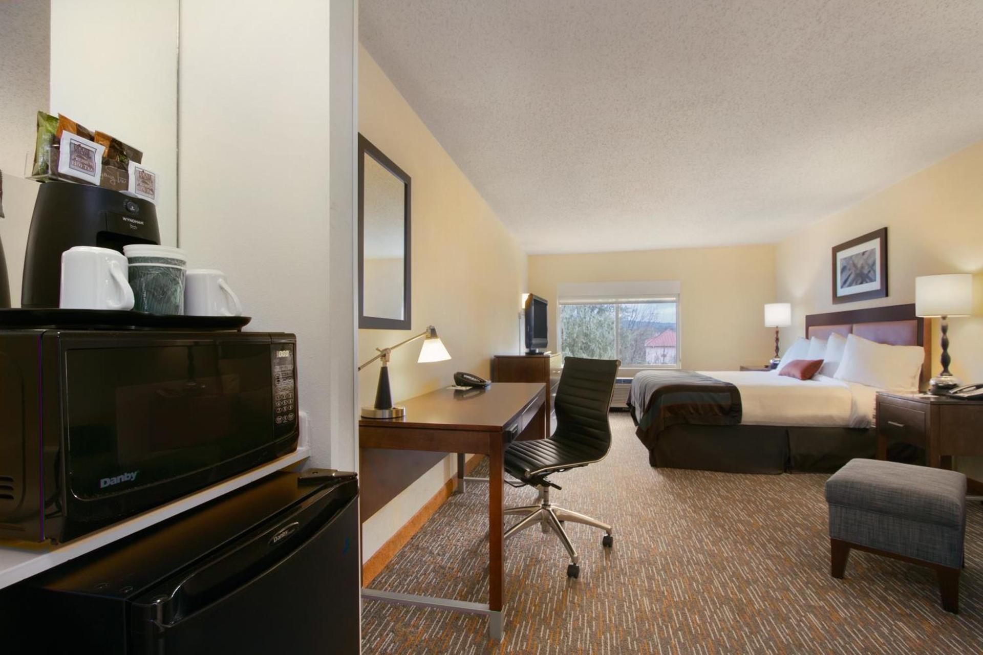 Wingate by Wyndham - Chattanooga photo 7