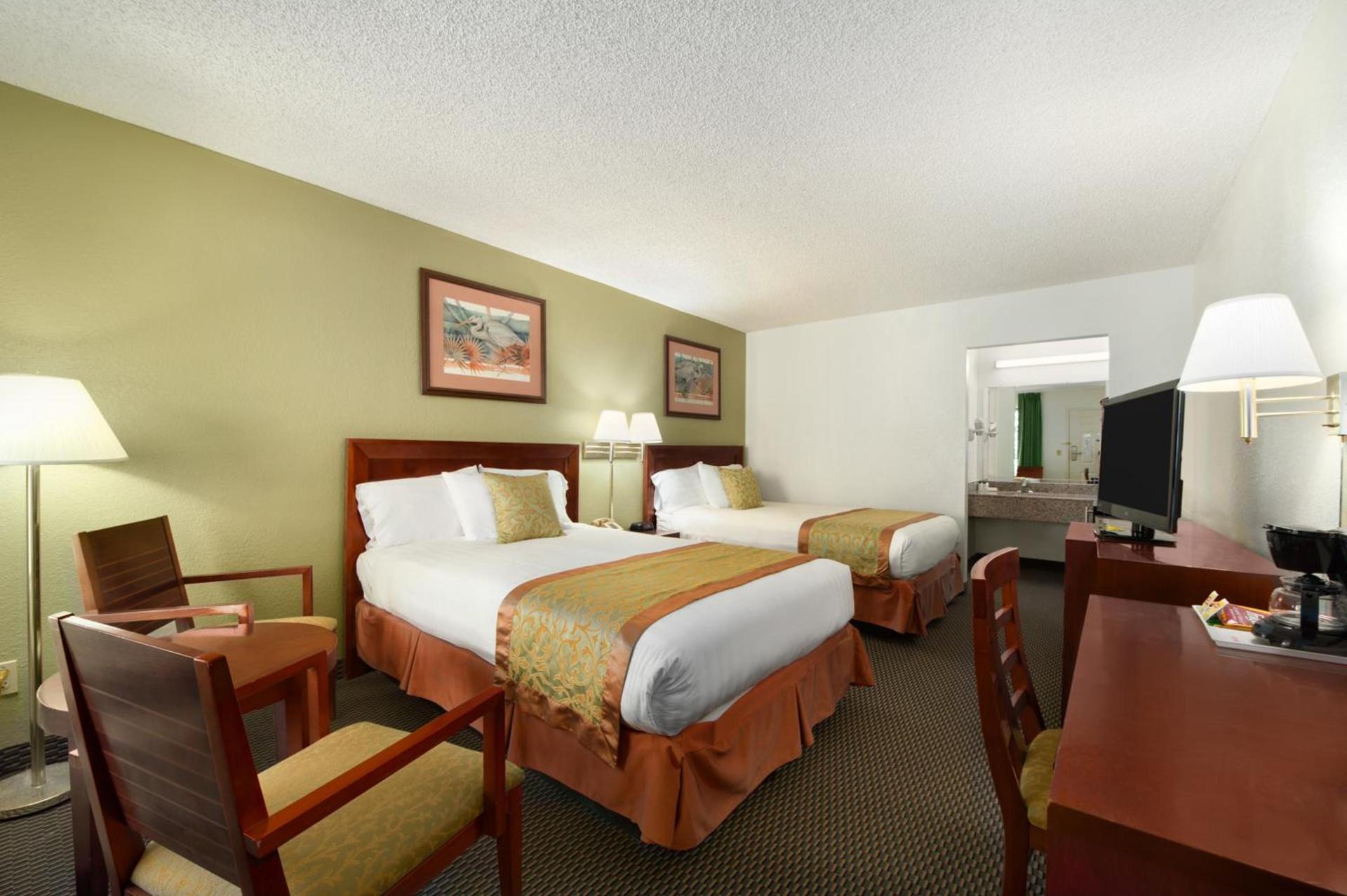 Ramada by Wyndham Temple Terrace/Tampa North photo 40